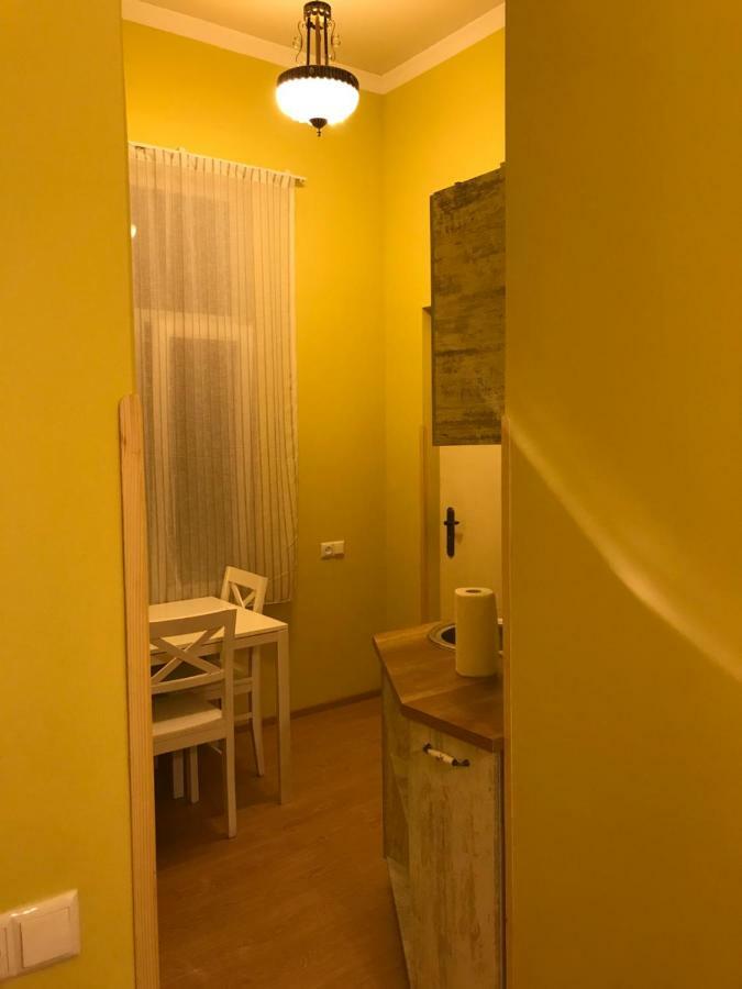 Iveria Aparthotel Tbilisi Esterno foto